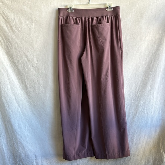Athleta Brooklyn Heights wide leg Damask Mauve high rise pleated pants, size 12 - Picture 4 of 7